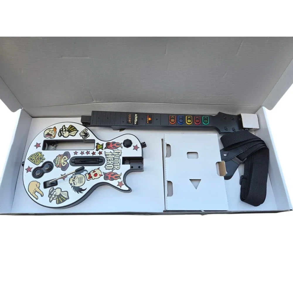 Guitar Hero 3 Legends of Rock Bundle Wireless Guitar (Nintendo Wii 2006) Tested